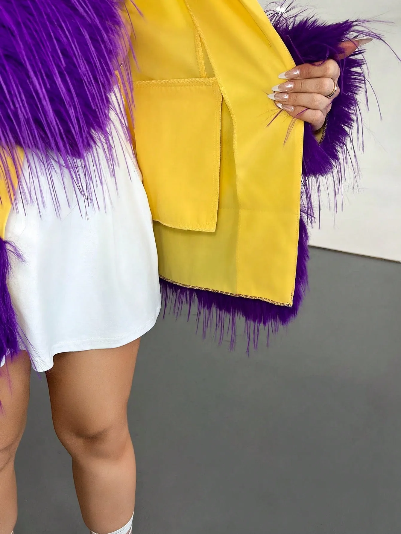 Blazer con Plumas Amarillo y Púrpura - Cherry Vibes