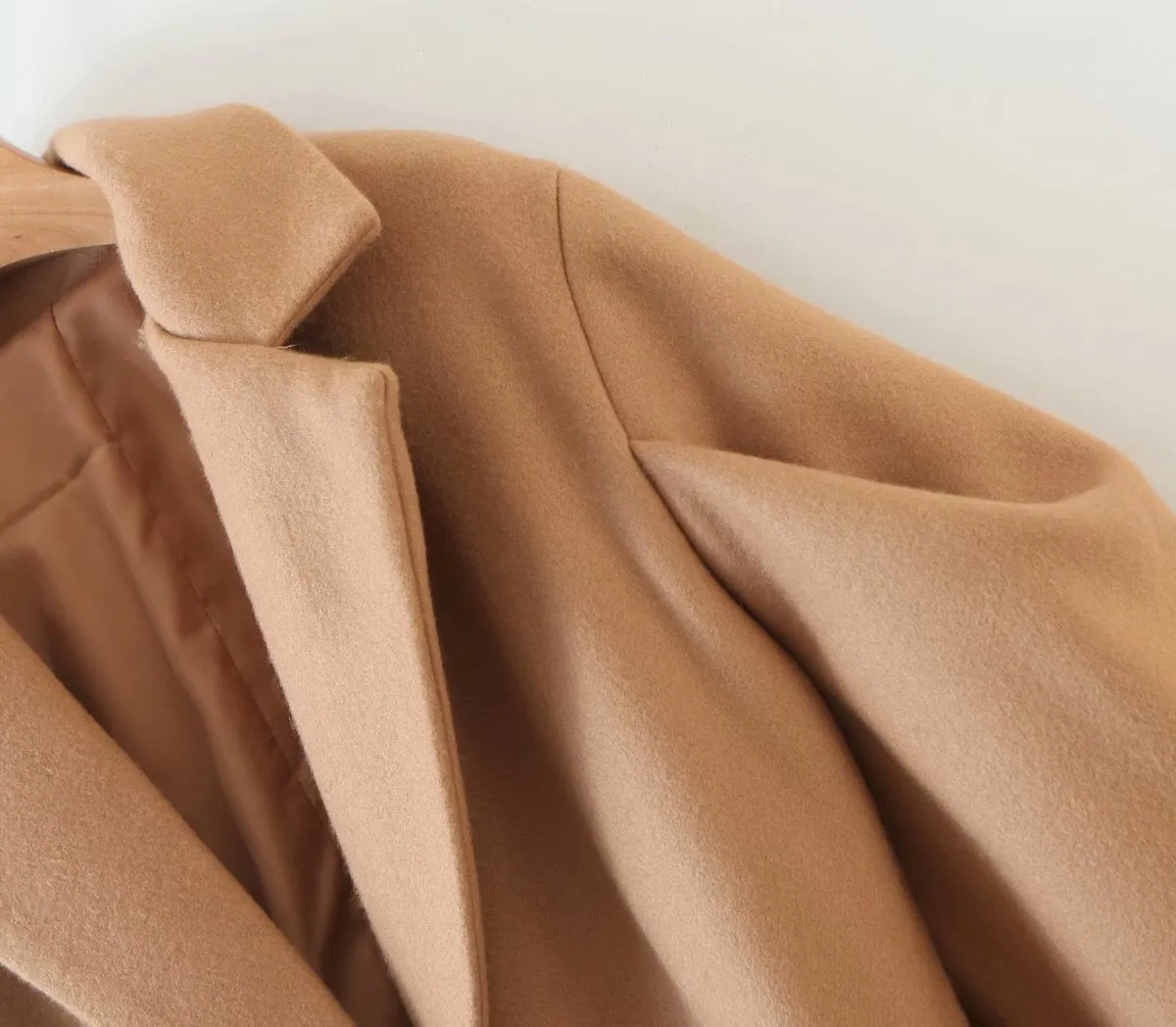 Bubbles Puff Sleeve Single-breasted Lapel Lace-up Coat