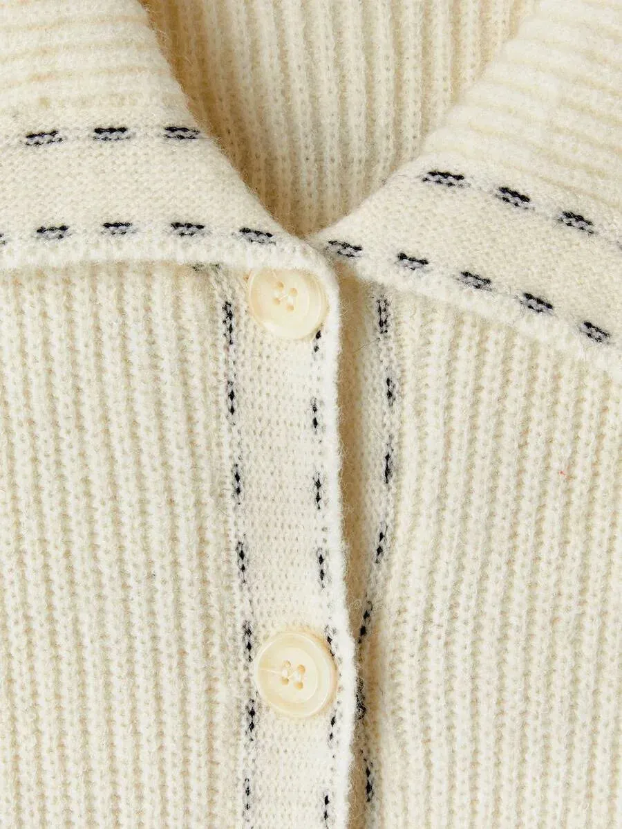 Caterina Knitted Button-Up Cardigan with Pockets in Apricot