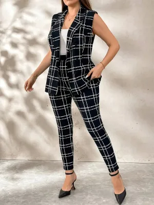 Elegantes Set aus kariertem Blazer und Hose in Übergröße - ärmellos