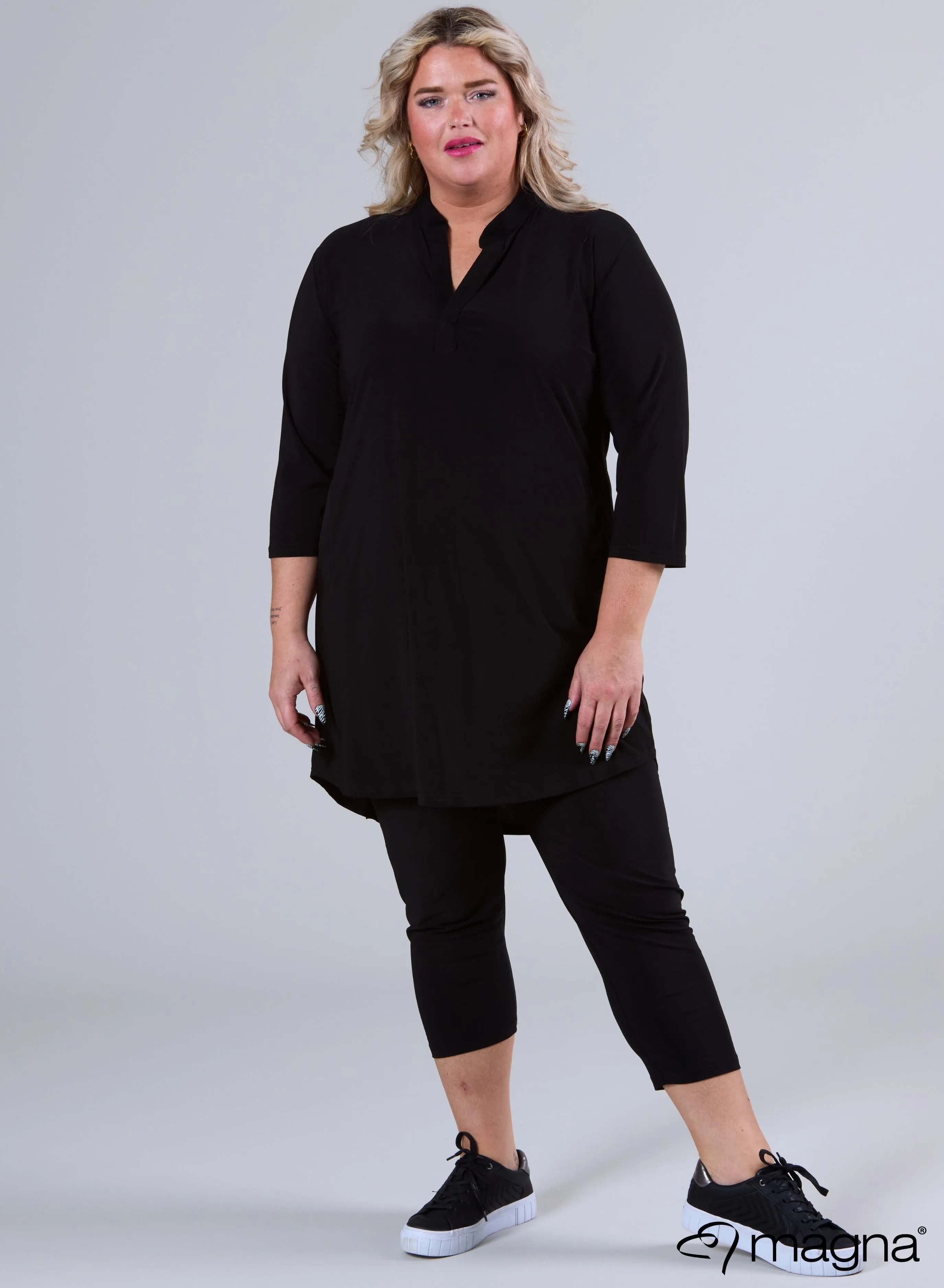 Magna Classic Pockets Tunic Black