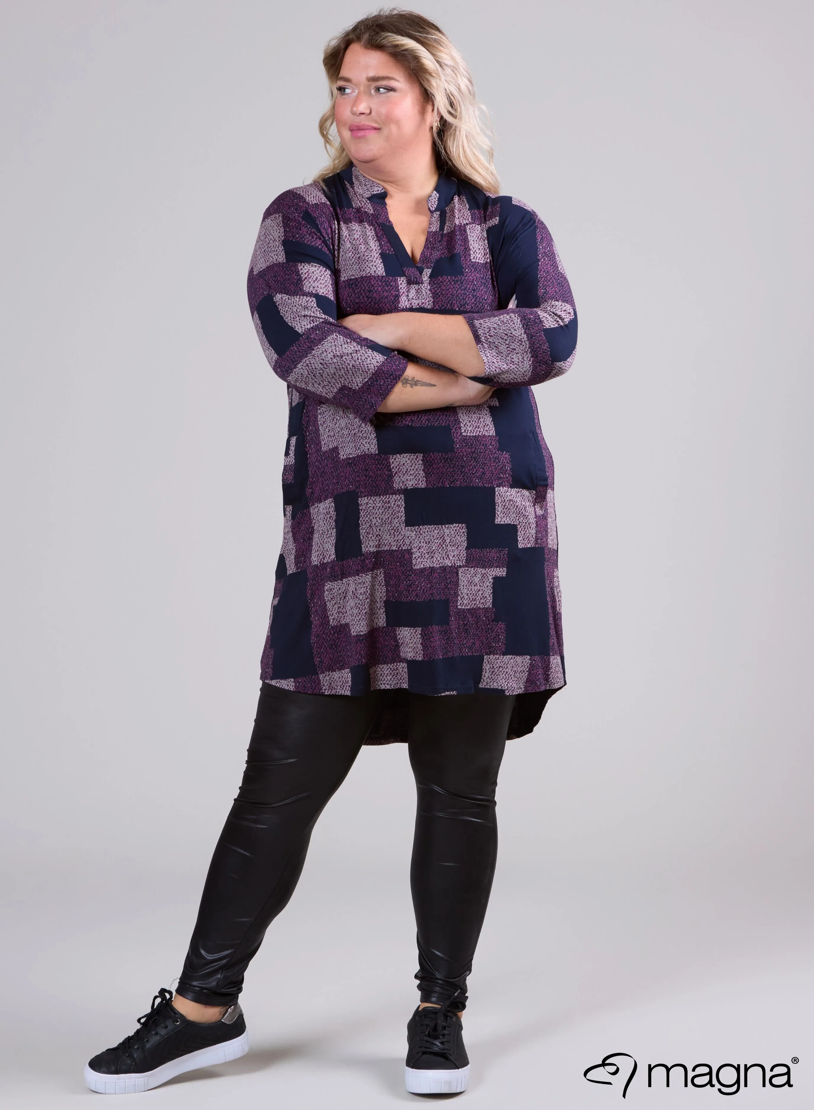 Magna Classic Pockets Tunic Plum Blocks
