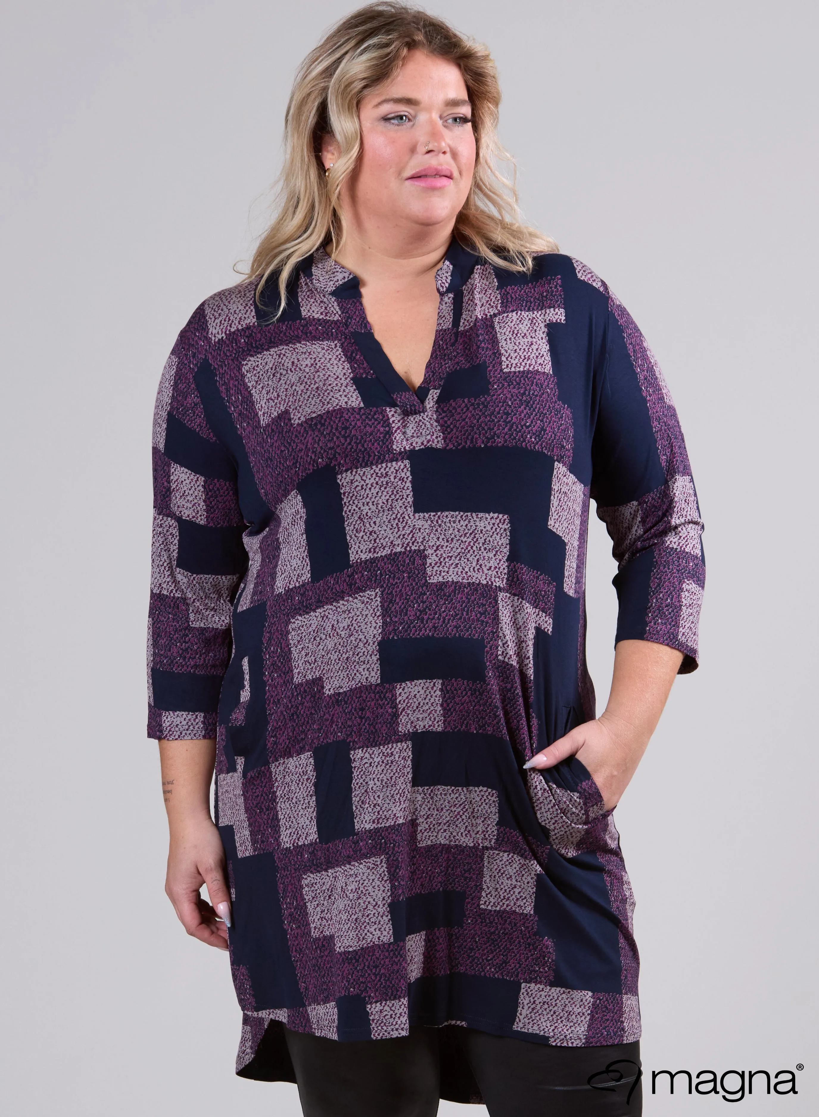 Magna Classic Pockets Tunic Plum Blocks