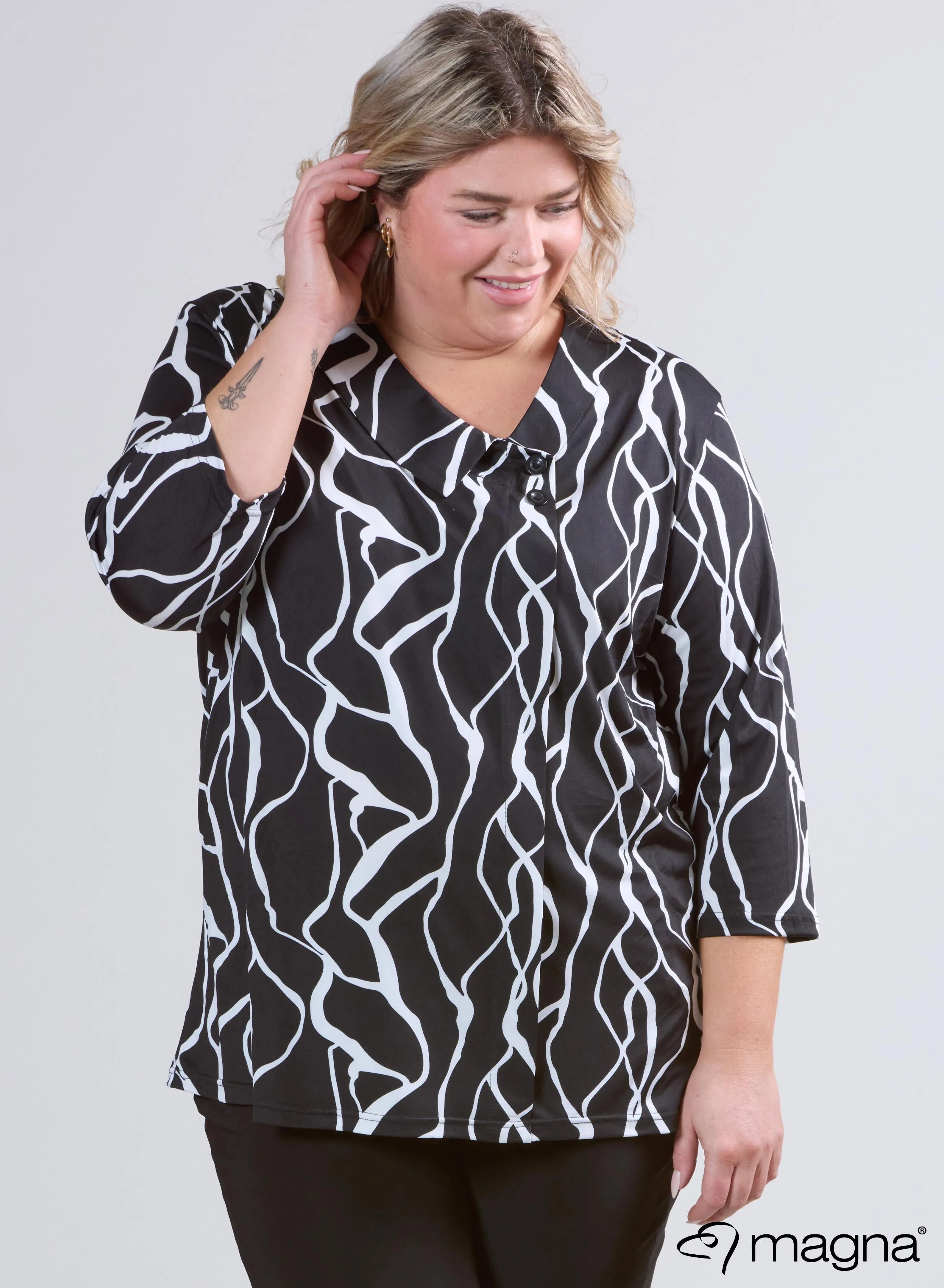 Magna Comfy Button Flap Tunic Simple Lines Black & White