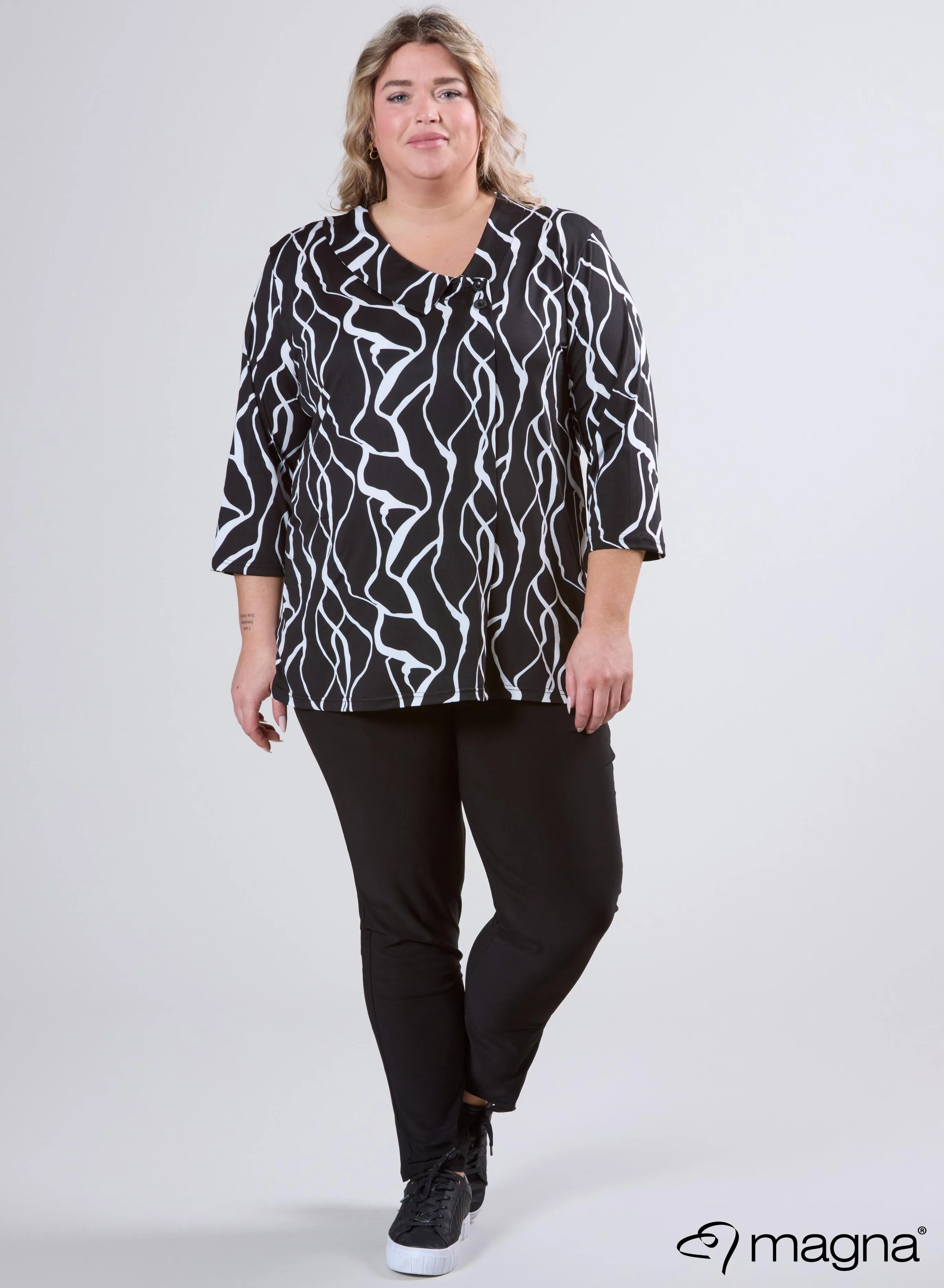 Magna Comfy Button Flap Tunic Simple Lines Black & White