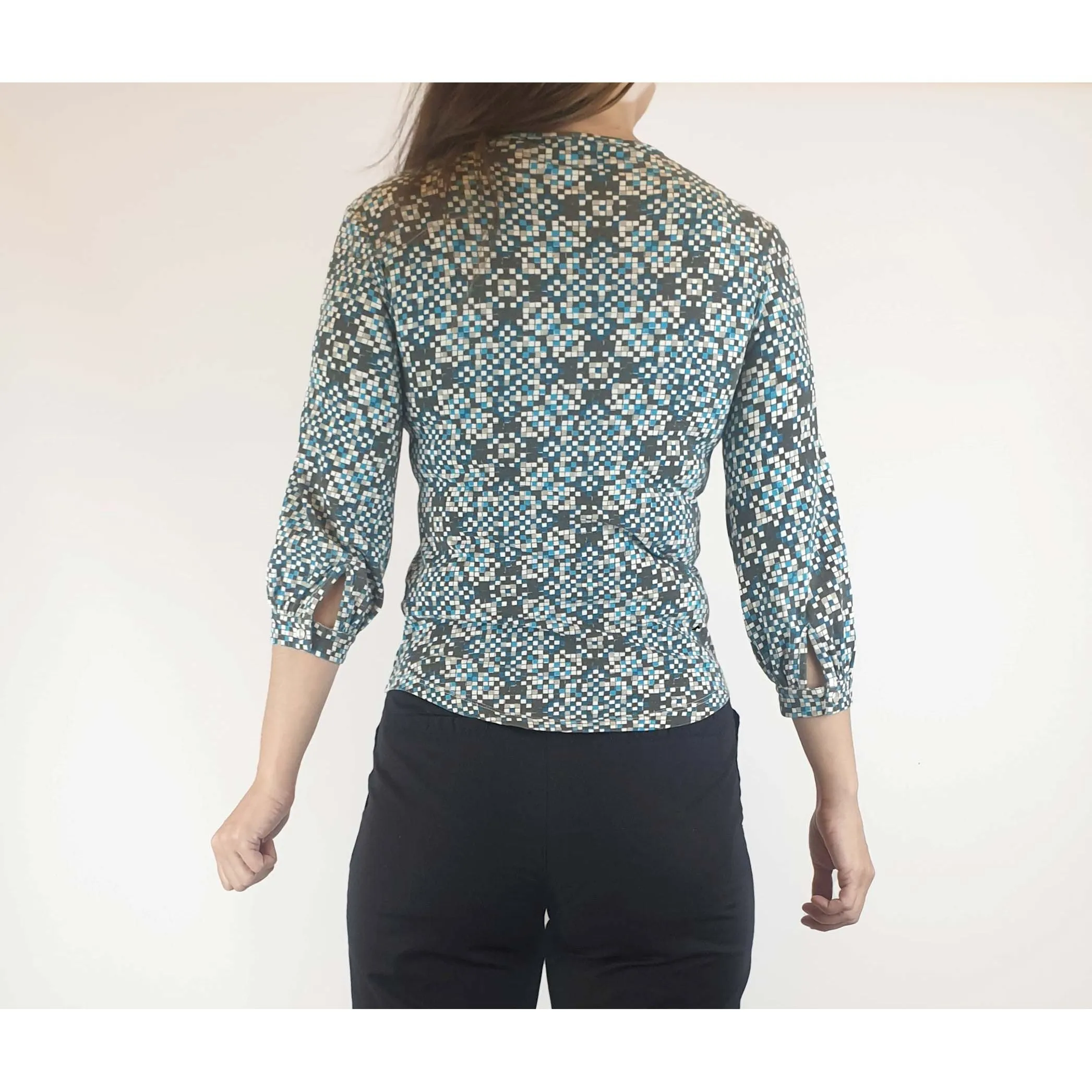 Obus preloved blue print top size 1 (best fits size 8)