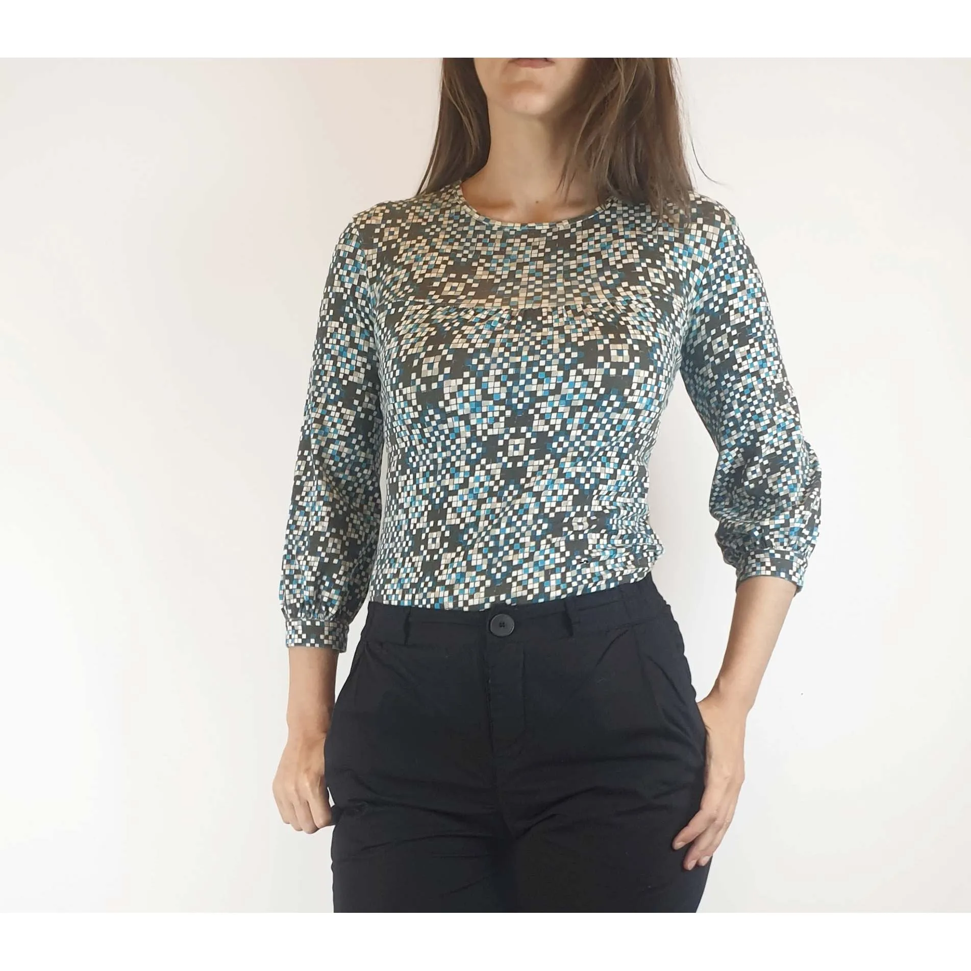 Obus preloved blue print top size 1 (best fits size 8)