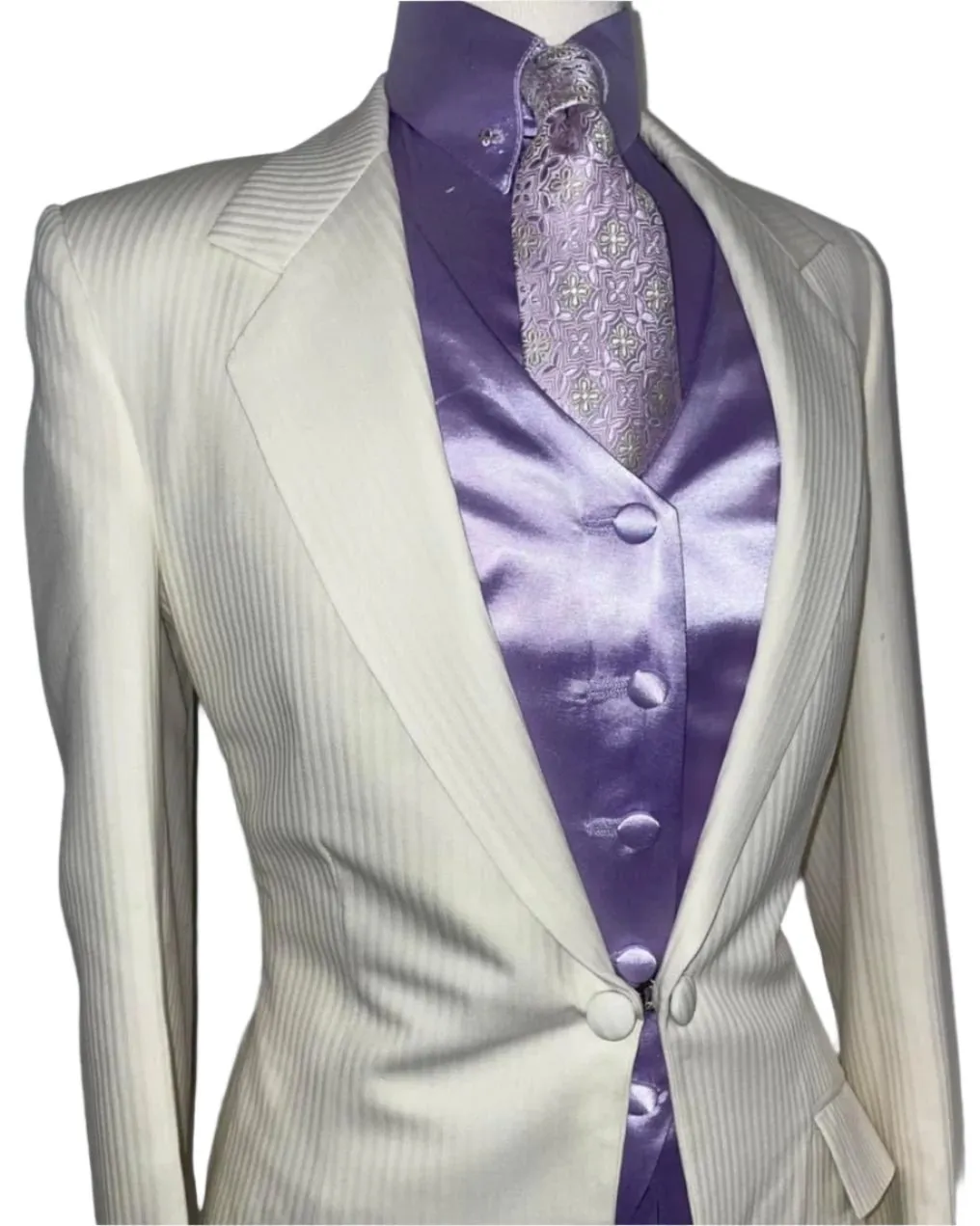 Show Season, Ladies Day Suit