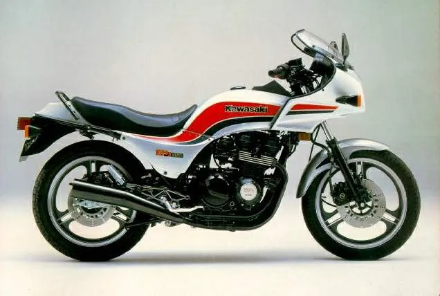 Ventura Luggage for Kawasaki Z 400 F2