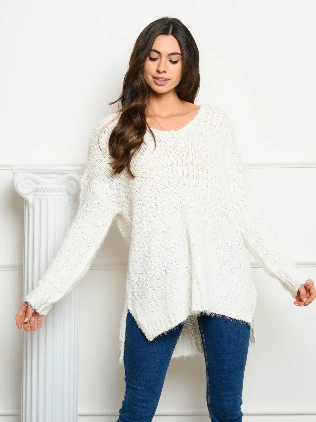 WOMEN'S LONG SLEEVE V-NECK SWEATER